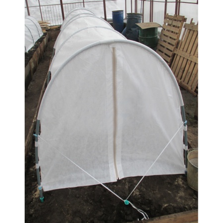 Парник п/эт. "Ананас" 8м с укр.мат.60г/кв.м, выс.80см, шир.90см, дуга 2м, двери на молниях
