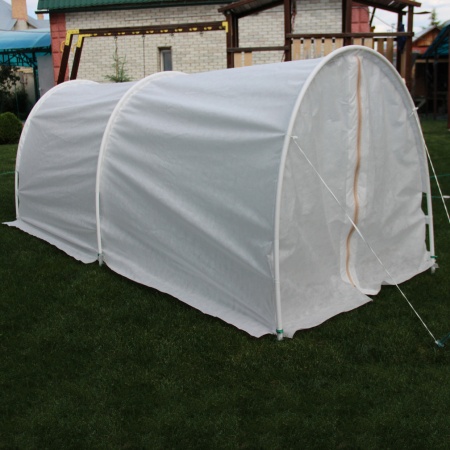 Парник п/эт. "Отличник" 3х1,15м высота 1,15м с укр.мат.60г/кв.м,  дуга 2,8м, двери на молниях