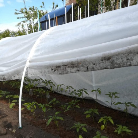 Парник п/эт. "Отличник" 3х1,15м высота 1,15м с укр.мат.60г/кв.м,  дуга 2,8м, двери на молниях