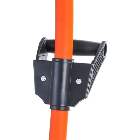 Лопата снеговая (скрепер) "Ратник" п/эт. черная, с алюм.накл., метал.черенком,ручкой силы, 680х380мм